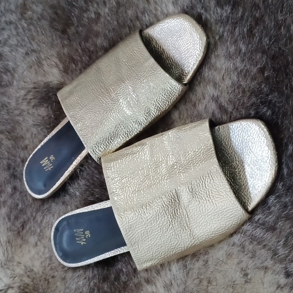 H&M sandals - Picture 1 of 12